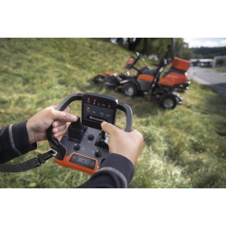 Райдер Husqvarna P524XR EFI - Професионална предно монтирана бензинова косачка за целогодишна употреба