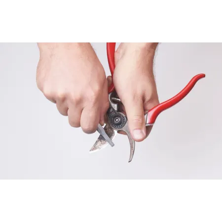FELCO 904 Точило с ергономична дръжка и заточваща повърхност