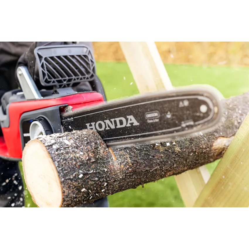 Honda Акумулаторен верижен трион HHC36BXBE35 35 см шина, 3.5 кг тегло, безчетков двигател