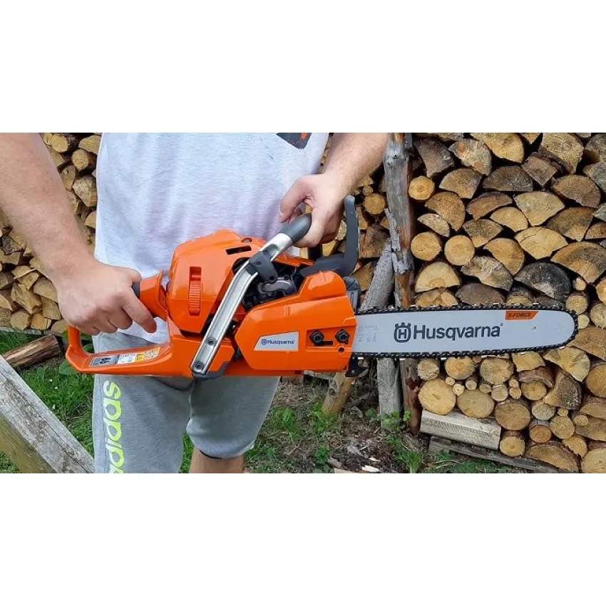 Husqvarna 555 - Професионален моторен трион, 18 инча (45 см)