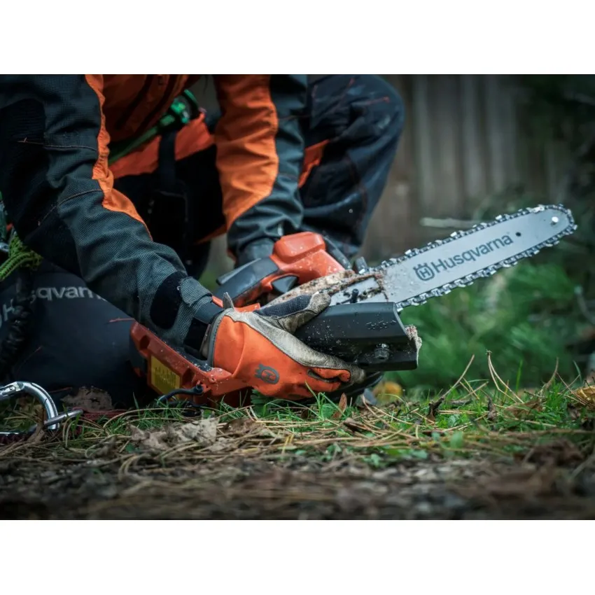 Husqvarna T540i XP - Професионален Акумулаторен Трион за Кастрене