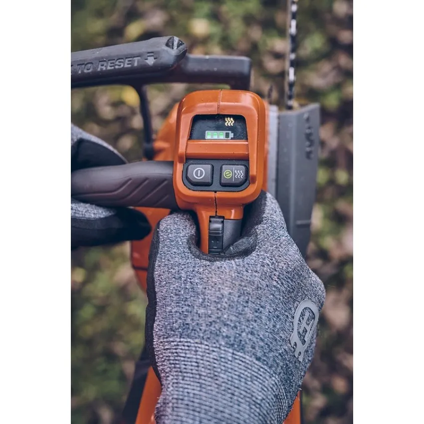 Husqvarna T540i XP - Професионален Акумулаторен Трион за Кастрене