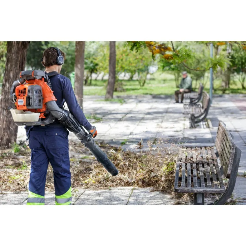 Husqvarna 570BTS - Професионална Моторна Метла със Самар, 65.6 см³, 3.8 к.с.