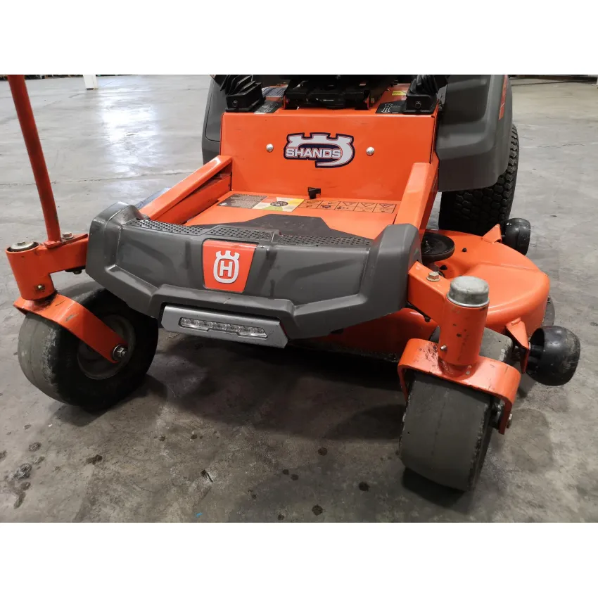 Husqvarna Z242F - Професионална косачка с нулев радиус на завиване, 42 инча (107 см)