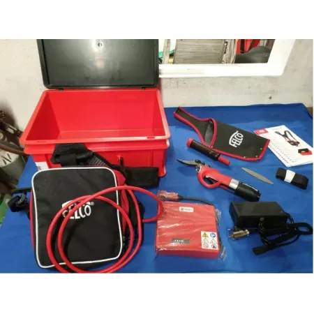FELCO 812 Електрическа ножица за клони с FELCO POWER PACK 882 и литиево-йонна батерия