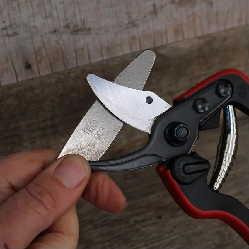 FELCO 903 Точило с три функции: заточване, усилване и хонинговане