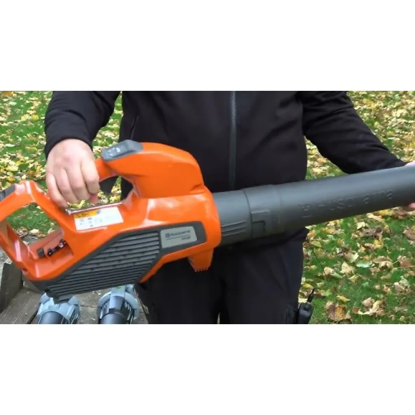 Акумулаторна Метла Husqvarna 120iB Kit - Мощна и Безшумна Градинска Техника