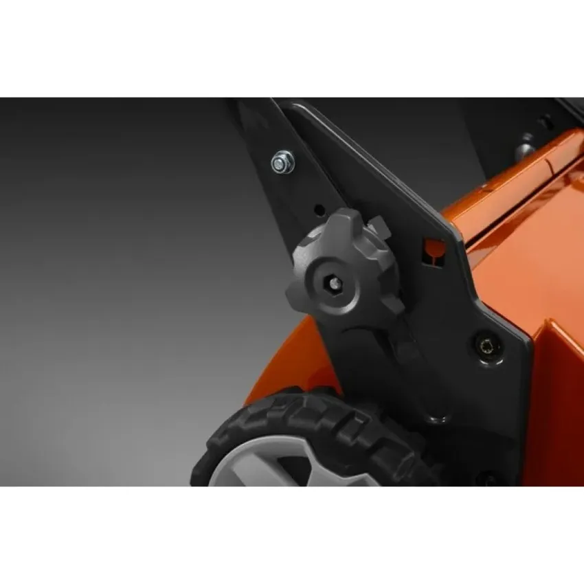 Бензинова косачка Husqvarna LB 144 - Компактна, лека, с BioClip® мулчиране и централно регулиране на височината