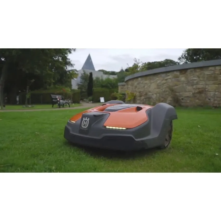 Husqvarna 597809601 Играчка Роботизирана Косачка Automower 450X с Дистанционно Управление
