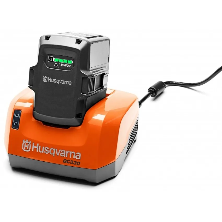 Husqvarna QC330 - Бързо зарядно устройство за акумулаторни батерии (330W)