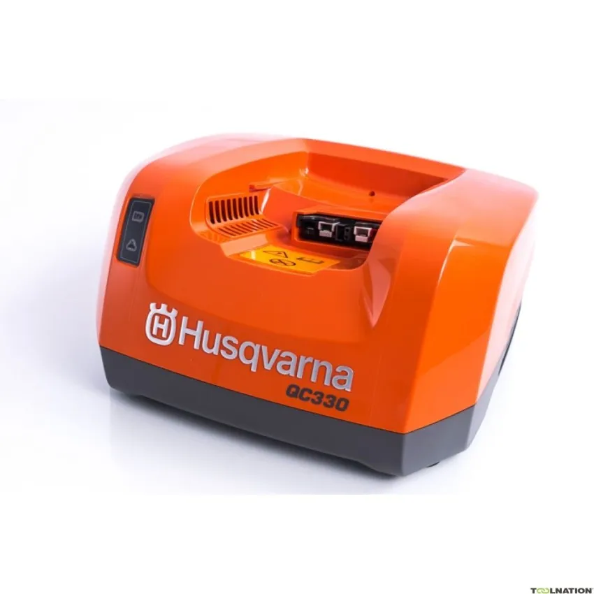 Husqvarna QC330 - Бързо зарядно устройство за акумулаторни батерии (330W)