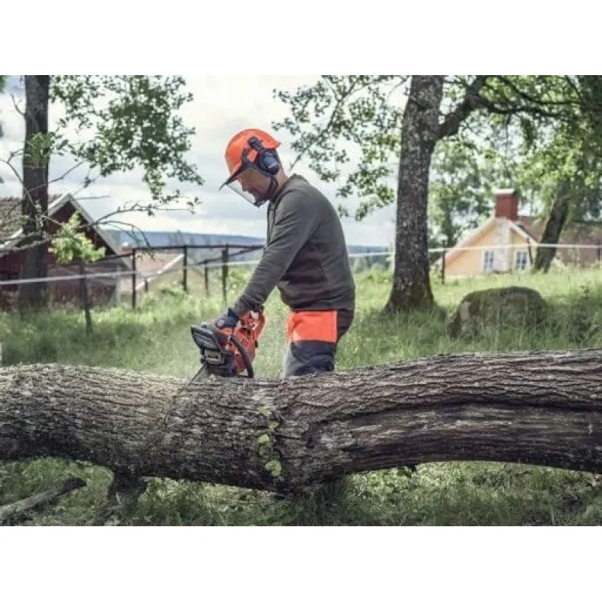 Моторен Трион Husqvarna 135 Mark II - 14'',1.4 kW, 38.0 cm³, 4.4 кг