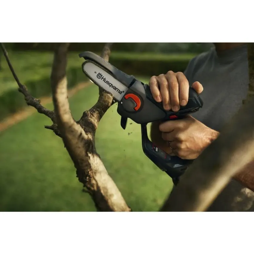 Husqvarna Aspire PE5-P4A Kit - Акумулаторен Телескопичен Трион с 4,0Ah Батерия