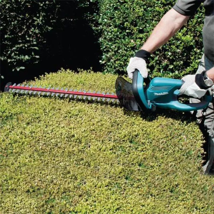 Храсторез Makita UH6570 /550 W, 650 мм./