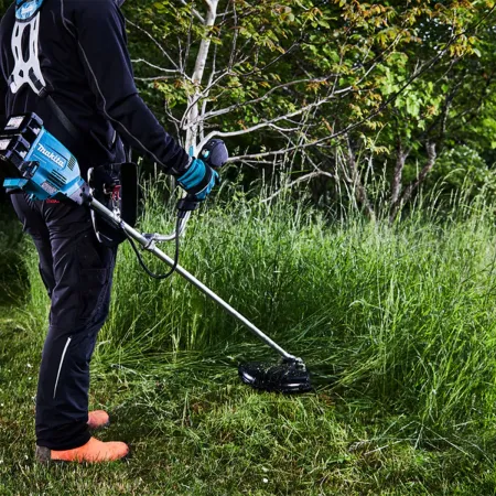Акумулаторен ръчен тример Makita DUR369AZ 18+18 V, 430 мм, без батерия и зарядно
