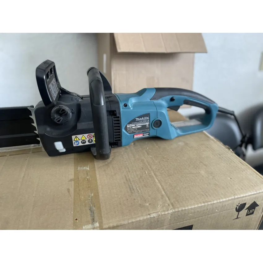 Електрически верижен трион Makita UC3551A 2 kW, 35 cм, 3/8"