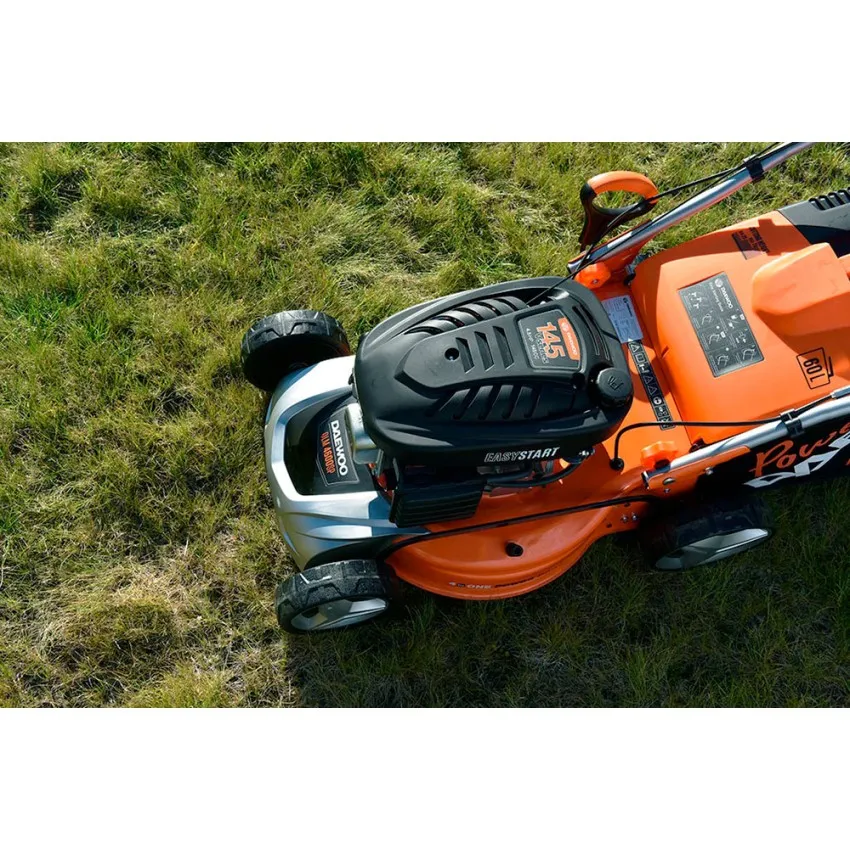 DAEWOO DLM4600SPL – Самоходна бензинова косачка 3.5 к.с., 46 см, с комплект за мулчиране