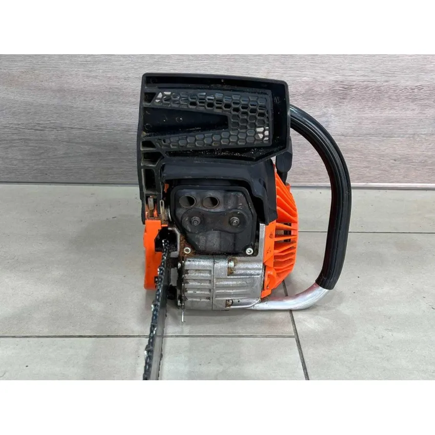 Rapter RR CS-52 – бензинова резачка 2.4 к.с. с дължина на шината 40 см за професионално рязане