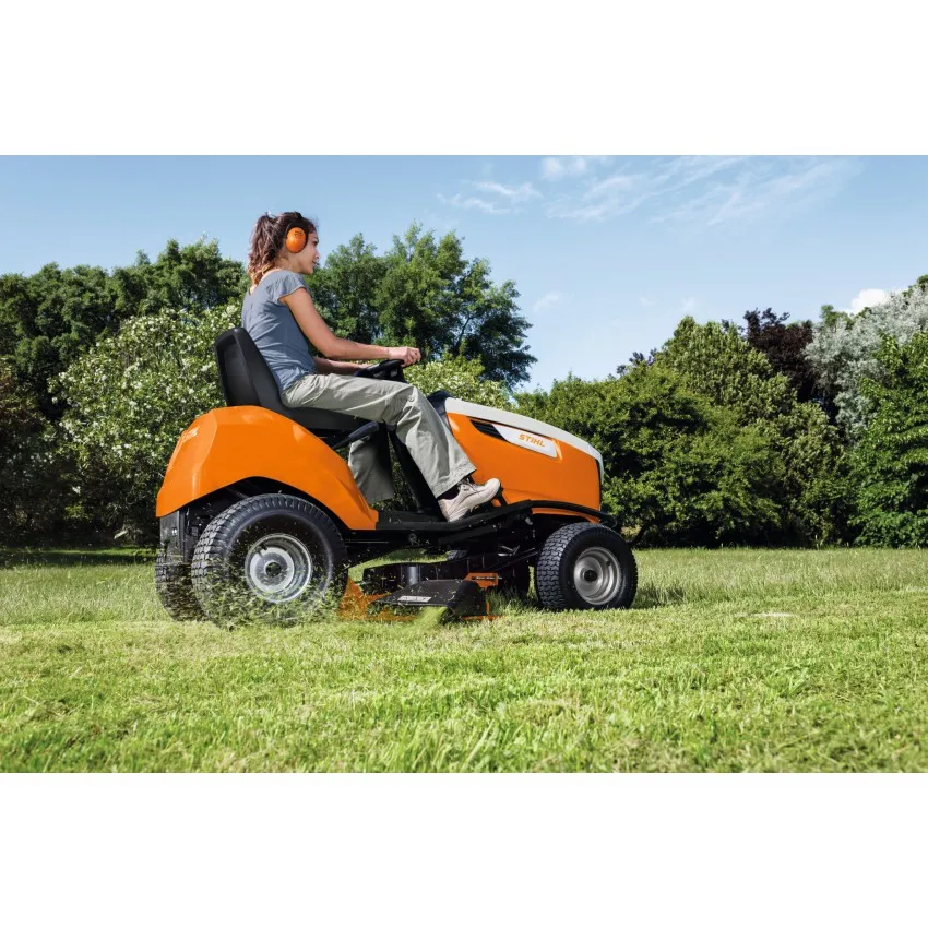 Трактор за косене STIHL RT 4097 SX – Мощност, удобство и ефективност