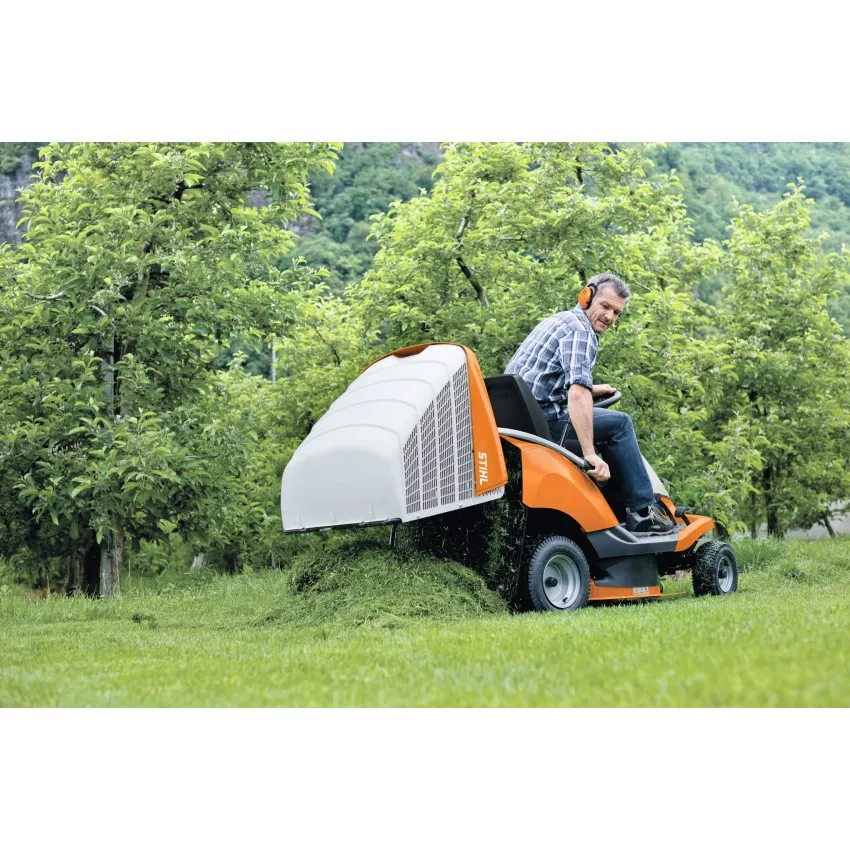 STIHL RT 4082 – компактен и маневрен трактор за прецизно косене