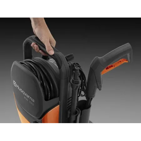 Водоструйка Husqvarna PW130 - Компактна електрическа машина за високо налягане с гъвкав маркуч и многофункционална дюза