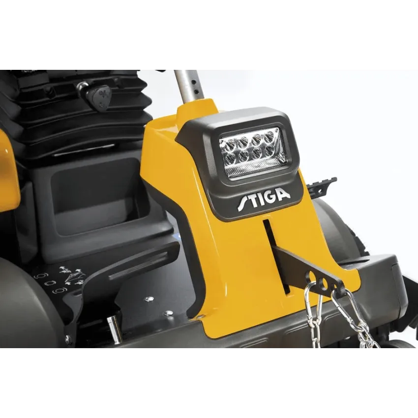Райдер Stiga Park Pro 900 AWX – Мощен, Маневрен и Професионален С бензинов двигател Honda 688cc, 4x4 задвижване и Bluetooth